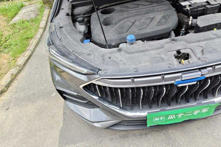 Used CHANGAN OSHAN X5 2021 1.5T DCT Flagship Edition Engine Bay Right