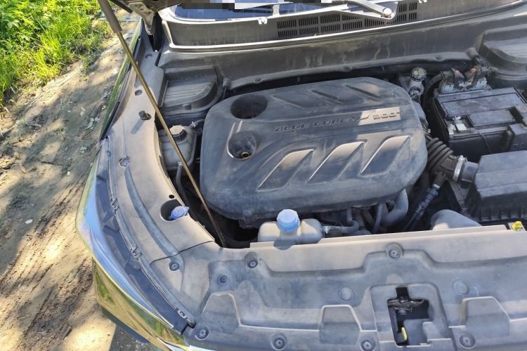 Used CHANGAN OSHAN X5 2021 1.5T DCT Luxury Edition Engine Bay Right