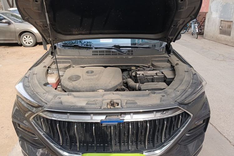Used CHANGAN OSHAN X5 2021 1.6L CVT Luxury Model Engine Bay