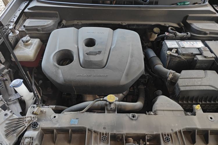 Used CHANGAN OSHAN X5 2021 Revised Version 1.6L Manual Luxury Edition Engine Bay