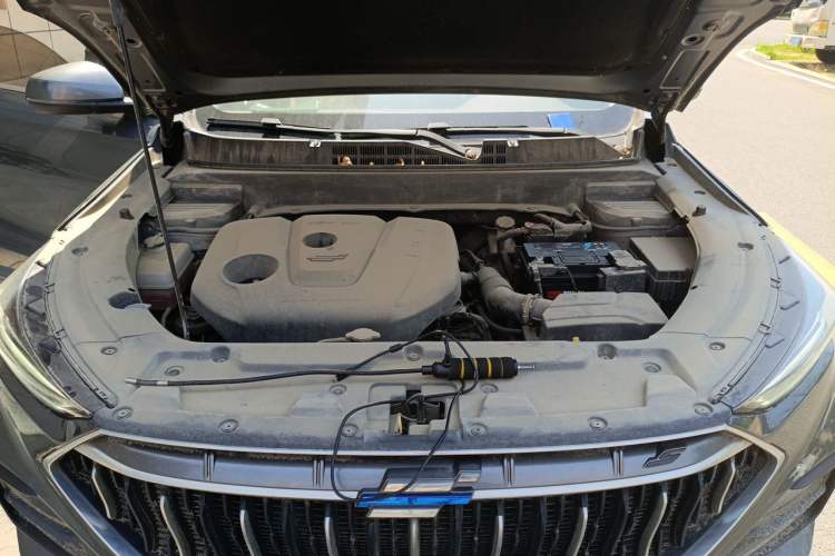 Used CHANGAN OSHAN X5 2021 Revised Version 1.6L CVT Luxury Edition Engine Bay