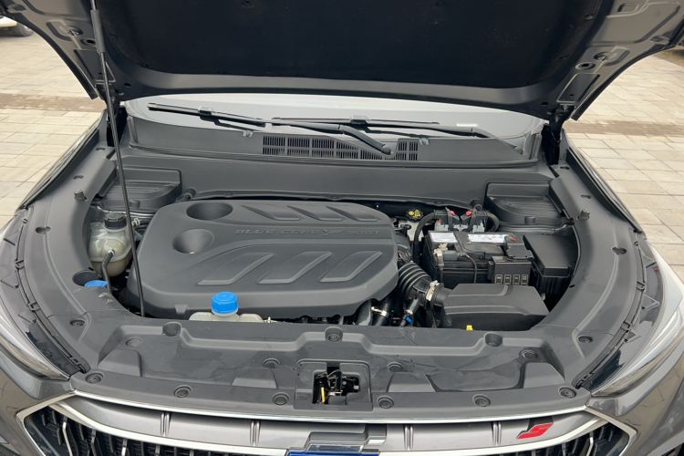 Used CHANGAN OSHAN X5 2021 Revised Version 1.5T DCT Luxury Edition Engine Bay