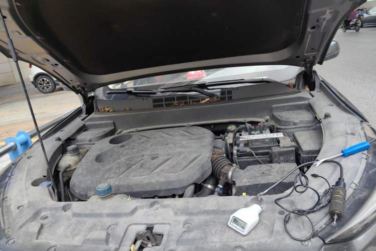 Used CHANGAN OSHAN X5 2021 Revised Version 1.5T DCT Luxury Edition Engine Bay