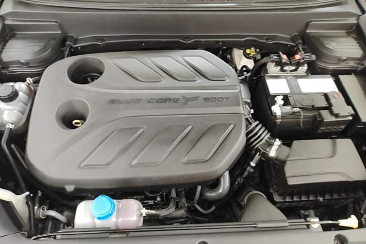 Used CHANGAN OSHAN X5 2021 1.5T DCT Flagship Edition Engine Bay
