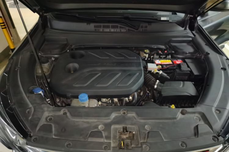Used CHANGAN OSHAN X5 2021 1.5T DCT Luxury Edition Engine Bay