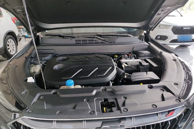 Used CHANGAN OSHAN X5 2021 1.5T DCT Prestige Edition Engine Bay