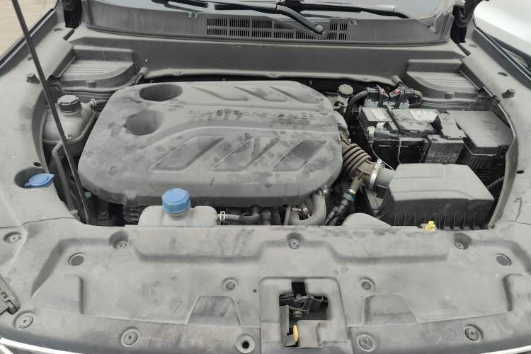 Used CHANGAN OSHAN X5 2021 Revised Version 1.5T DCT Luxury Edition Engine Bay