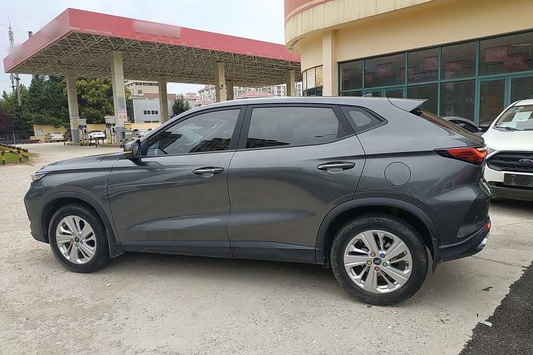 Used CHANGAN OSHAN X5 2021 Revised Version 1.6L Manual Luxury Edition Exterior 1