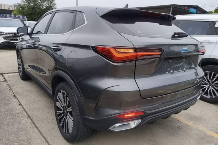 Used CHANGAN OSHAN X5 2021 1.5T DCT Prestige Edition Exterior 2