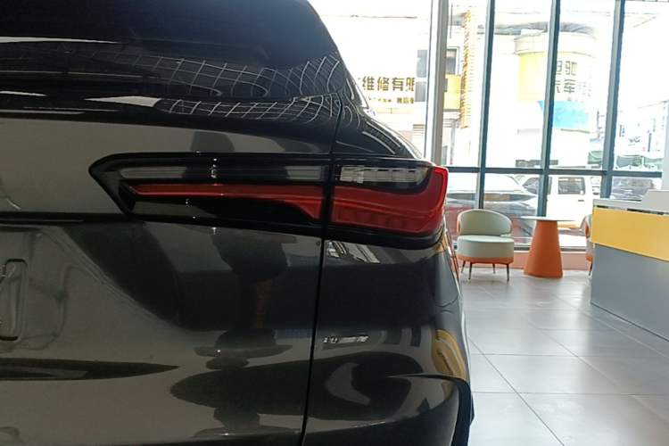 Used CHANGAN OSHAN X5 2021 1.5T DCT Flagship Edition Exterior 3