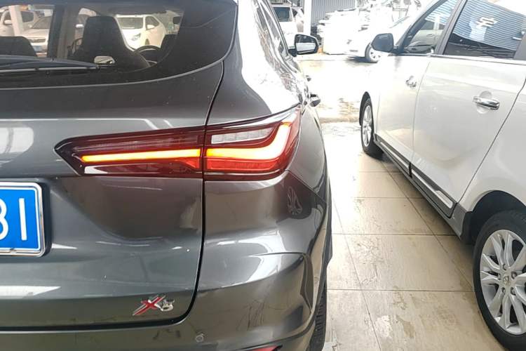 Used CHANGAN OSHAN X5 2021 1.6L CVT Comfort Model Exterior 3
