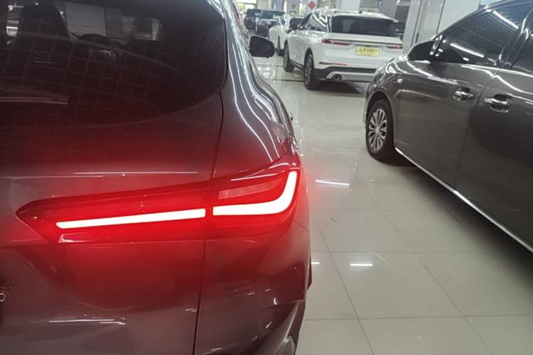 Used CHANGAN OSHAN X5 2021 1.5T DCT Flagship Edition Exterior 3