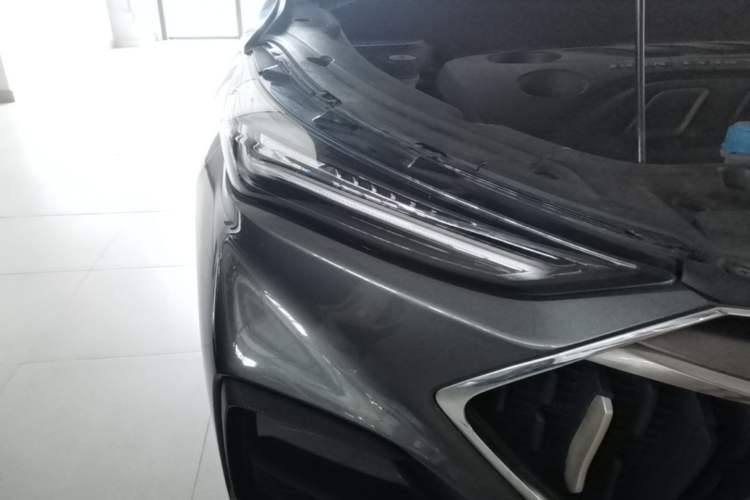 Used CHANGAN OSHAN X5 2021 1.5T DCT Prestige Edition Exterior 3
