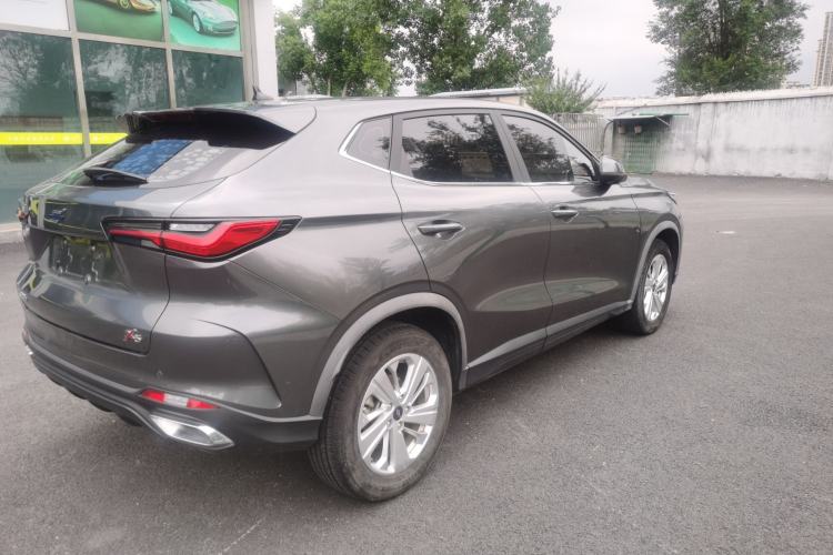Used CHANGAN OSHAN X5 2021 1.6L CVT Luxury Model Exterior 3