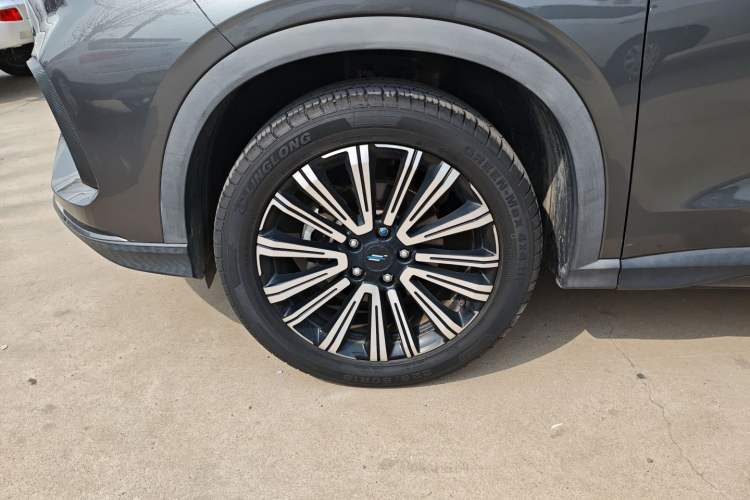 Used CHANGAN OSHAN X5 2021 Revised Version 1.5T DCT Luxury Edition Exterior 4
