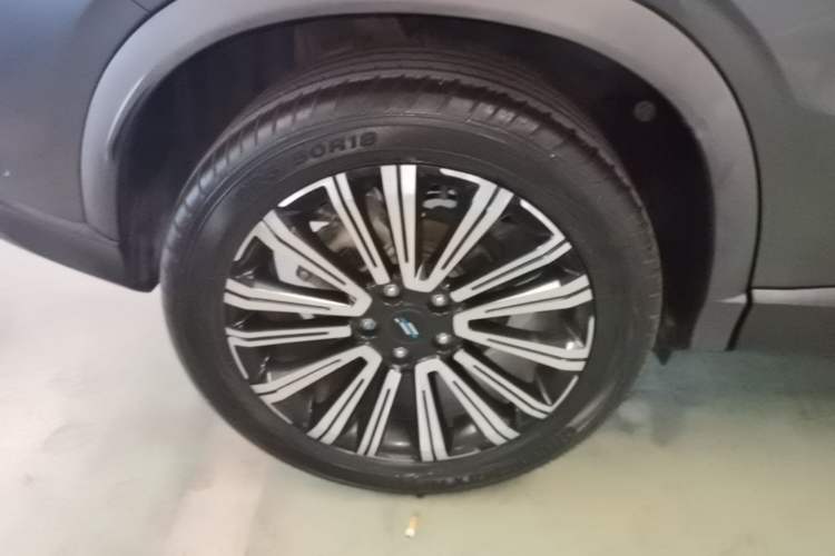 Used CHANGAN OSHAN X5 2021 1.5T DCT Prestige Edition Exterior 5