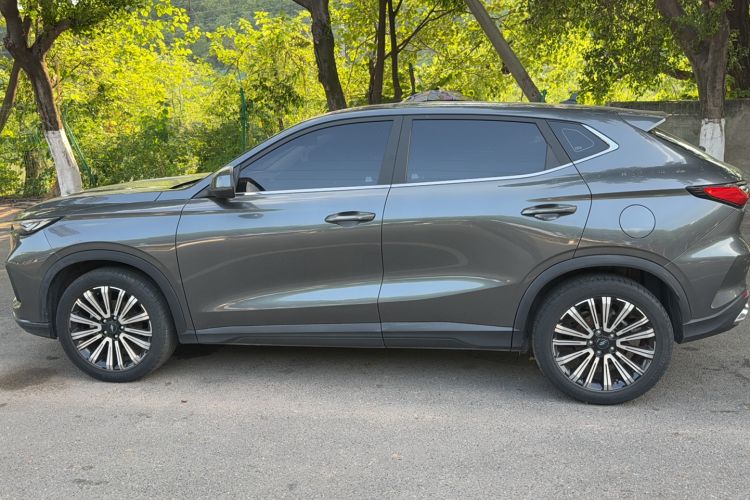 Used CHANGAN OSHAN X5 2021 Revised Version 1.5T DCT Luxury Edition Exterior 5