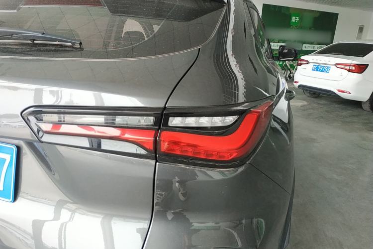 Used CHANGAN OSHAN X5 2021 1.5T DCT Prestige Edition Exterior 6