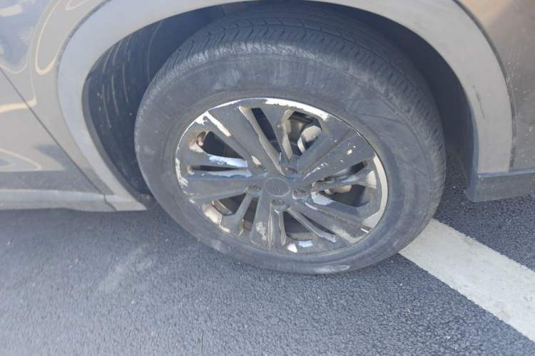Used CHANGAN OSHAN X5 2021 1.6L CVT Luxury Model Exterior 7