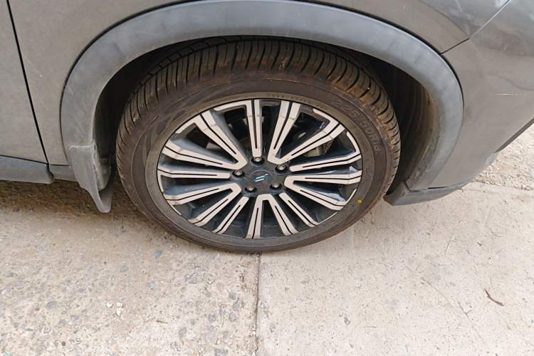 Used CHANGAN OSHAN X5 2021 1.6L CVT Luxury Model Exterior 7