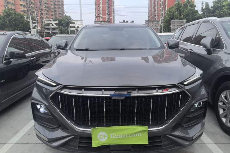 Used CHANGAN OSHAN X5 2021 Revised Version 1.5T DCT Luxury Edition Front