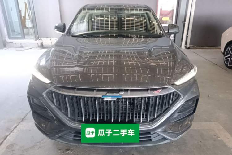Used CHANGAN OSHAN X5 2021 1.5T DCT Prestige Edition Front