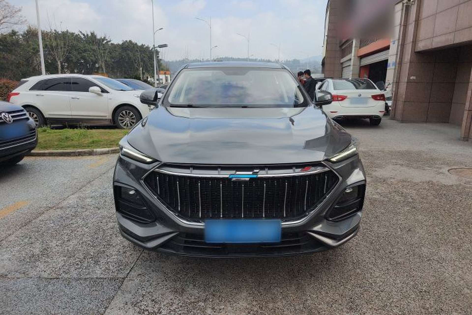 Used CHANGAN OSHAN X5 2021 1.5T DCT Prestige Edition Front