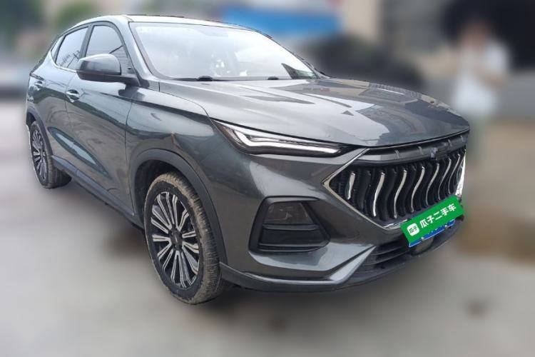 Used CHANGAN OSHAN X5 2021 1.6L CVT Luxury Model Front Right 45 Deg