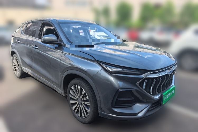 Used CHANGAN OSHAN X5 2021 1.6L CVT Luxury Model Front Right 45 Deg