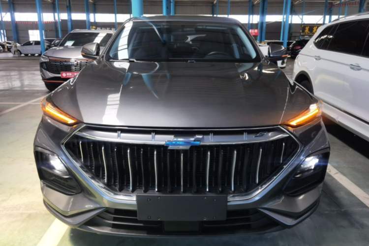 Used CHANGAN OSHAN X5 2021 1.6L CVT Luxury Model Front