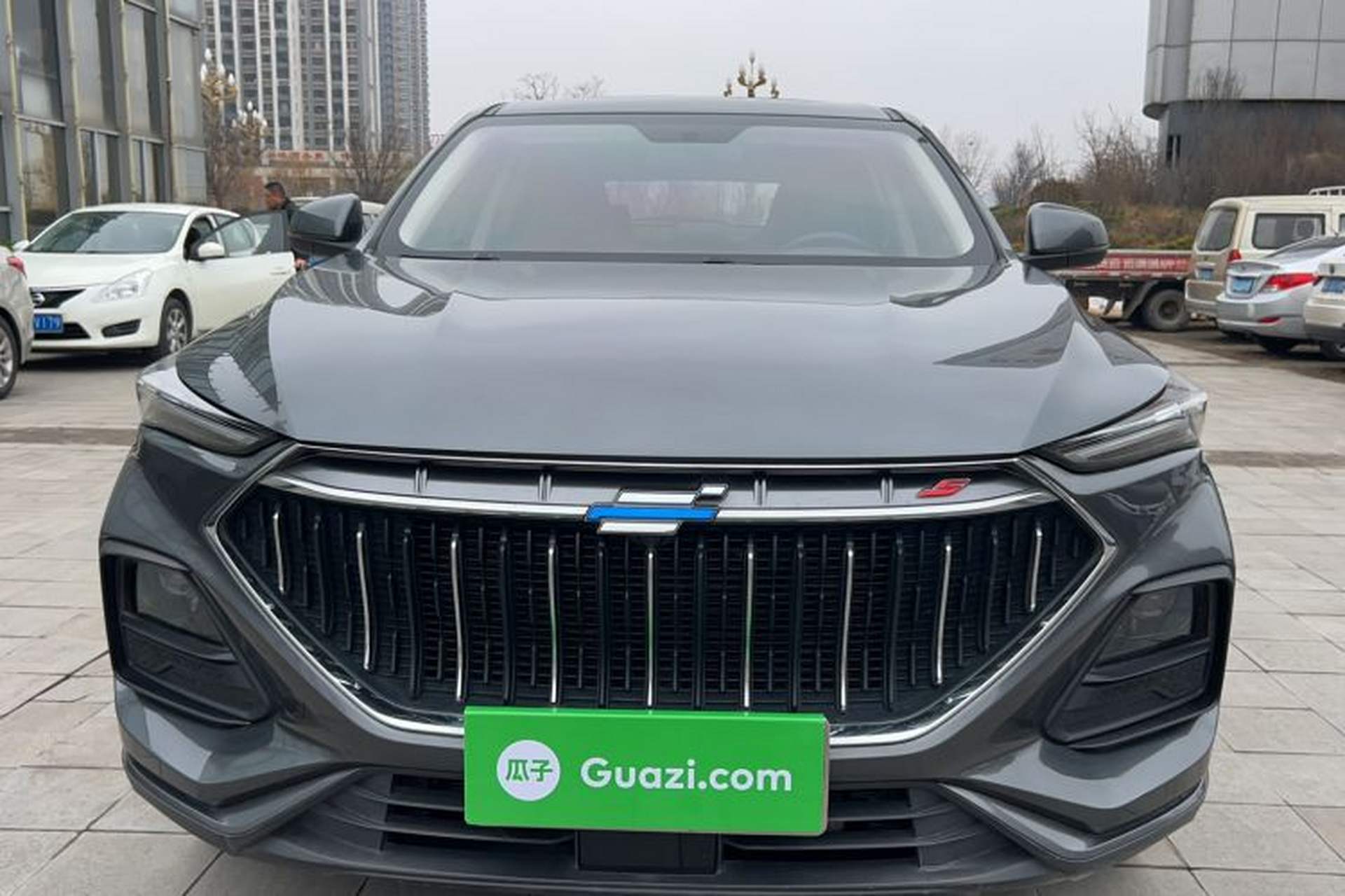 Used CHANGAN OSHAN X5 2021 Revised Version 1.5T DCT Luxury Edition Front