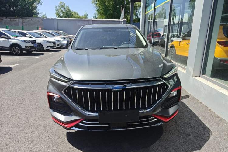 Used CHANGAN OSHAN X5 2021 1.6L CVT Luxury Model Front
