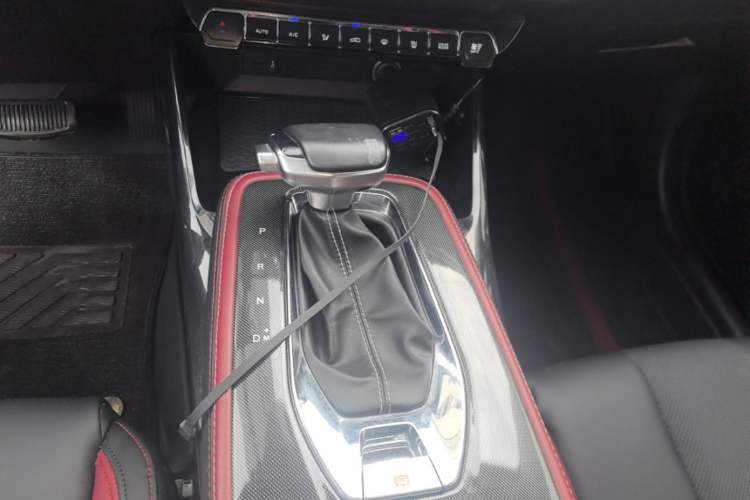 Used CHANGAN OSHAN X5 2021 Revised Version 1.5T DCT Luxury Edition Gear Lever