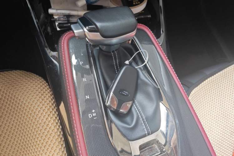 Used CHANGAN OSHAN X5 2021 1.5T DCT Flagship Edition Gear Lever