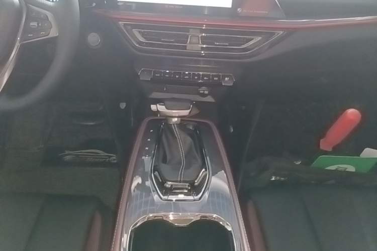 Used CHANGAN OSHAN X5 2021 1.5T DCT Flagship Edition Gear Lever