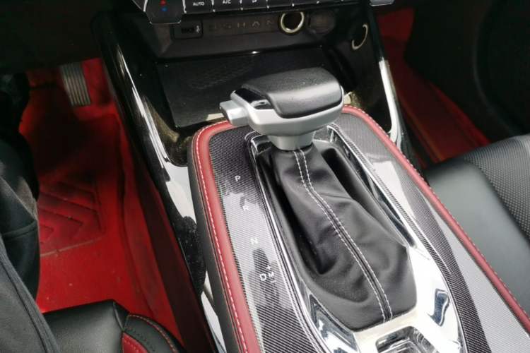 Used CHANGAN OSHAN X5 2021 1.5T DCT Prestige Edition Gear Lever