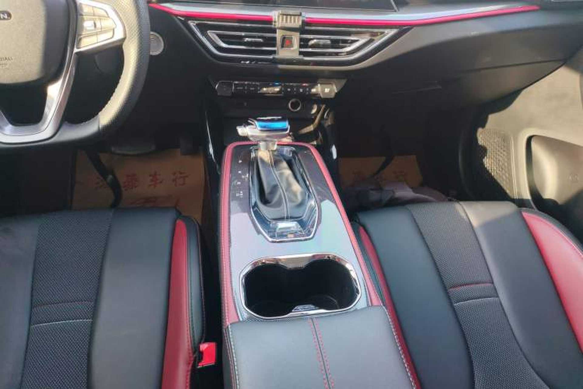 Used CHANGAN OSHAN X5 2021 Revised Version 1.5T DCT Luxury Edition Gear Lever