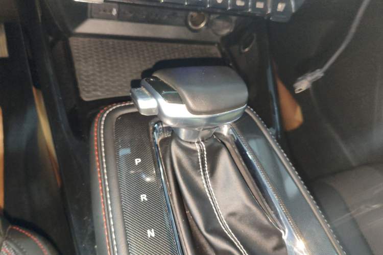 Used CHANGAN OSHAN X5 2021 1.6L CVT Luxury Model Gear Lever