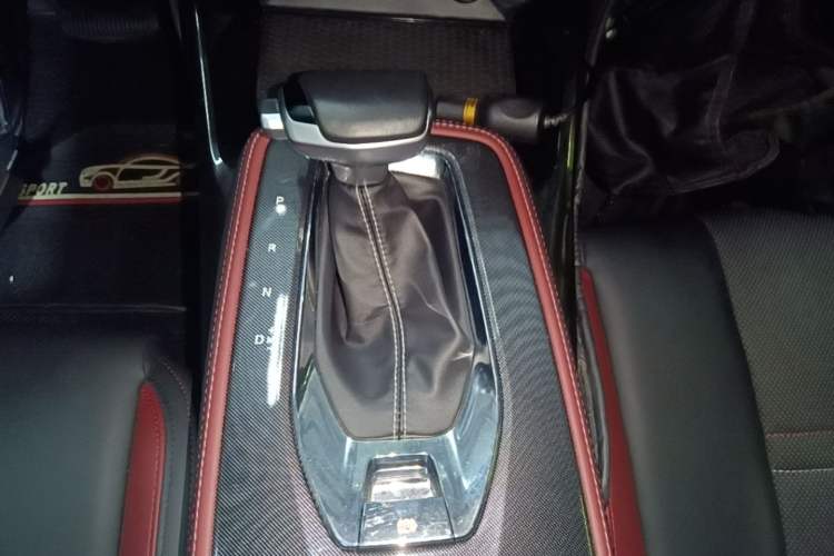 Used CHANGAN OSHAN X5 2021 Revised Version 1.5T DCT Luxury Edition Gear Lever