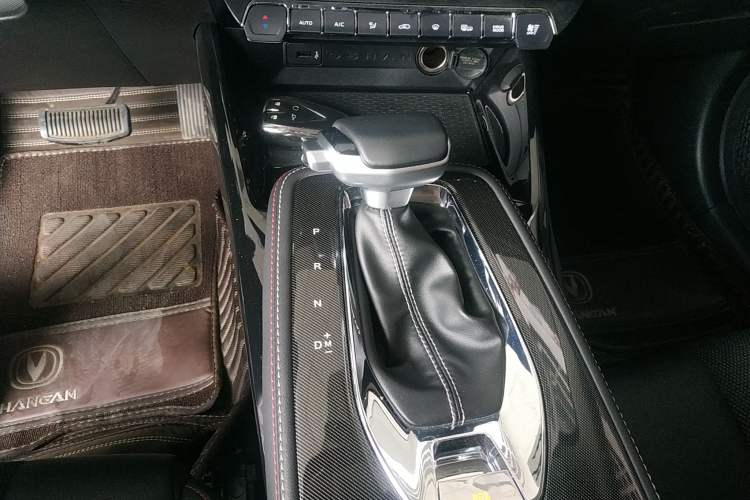 Used CHANGAN OSHAN X5 2021 1.5T DCT Prestige Edition Gear Lever