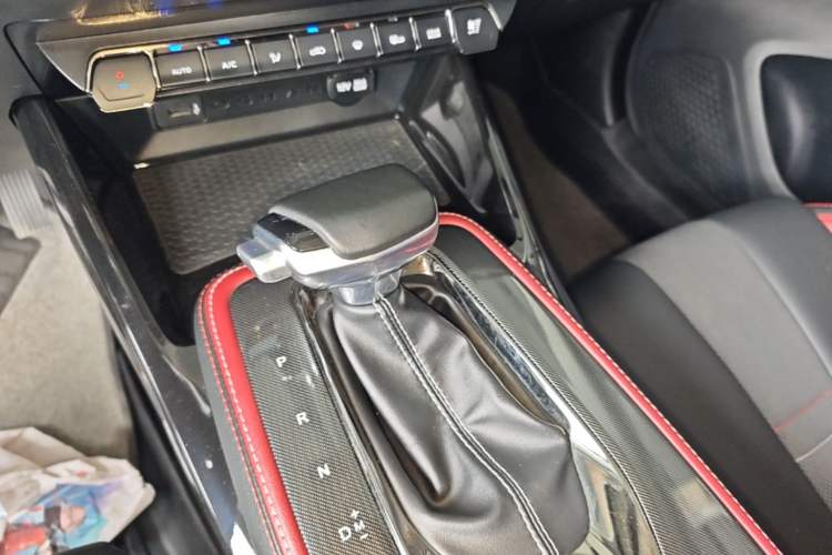 Used CHANGAN OSHAN X5 2021 1.5T DCT Flagship Edition Gear Lever