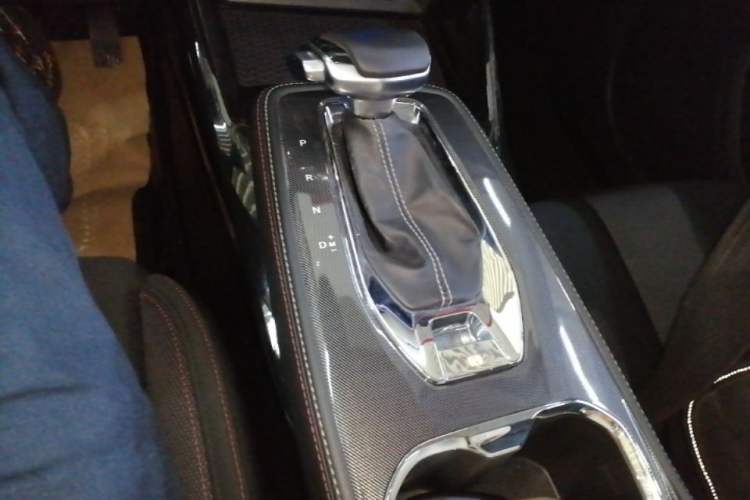 Used CHANGAN OSHAN X5 2021 Revised Version 1.6L CVT Luxury Edition Gear Lever