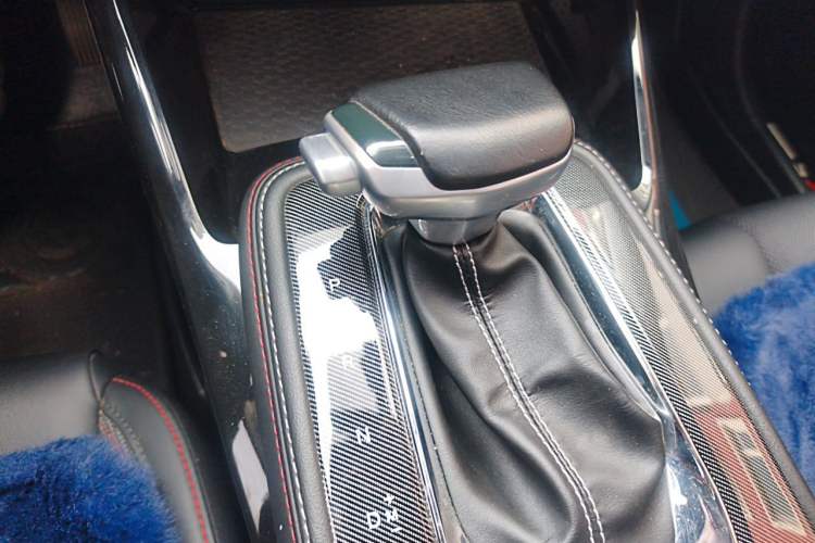 Used CHANGAN OSHAN X5 2021 1.6L CVT Comfort Model Gear Lever
