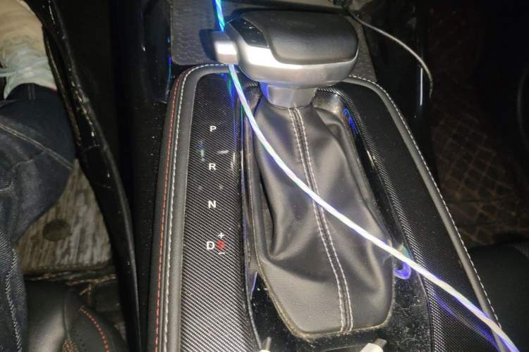 Used CHANGAN OSHAN X5 2021 1.6L CVT Luxury Model Gear Lever