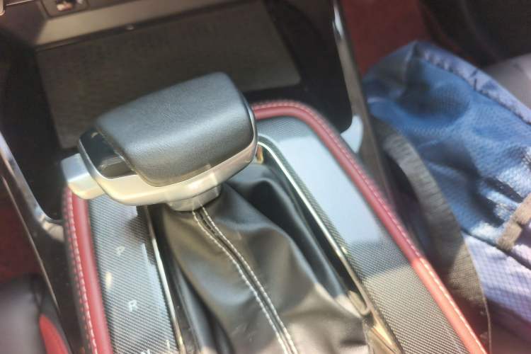 Used CHANGAN OSHAN X5 2021 1.5T DCT Prestige Edition Gear Lever