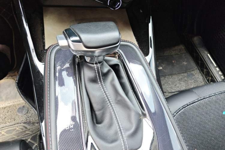Used CHANGAN OSHAN X5 2021 1.5T DCT Flagship Edition Gear Lever