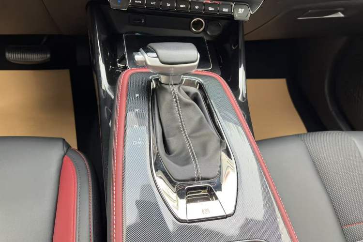 Used CHANGAN OSHAN X5 2021 1.5T DCT Flagship Edition Gear Lever