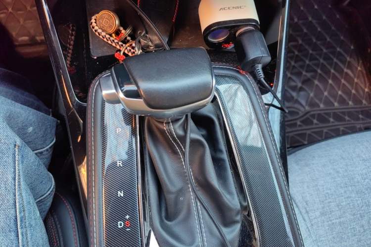 Used CHANGAN OSHAN X5 2021 1.6L CVT Luxury Model Gear Lever