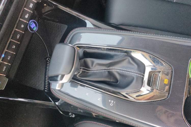 Used CHANGAN OSHAN X5 2021 1.5T DCT Flagship Edition Gear Lever