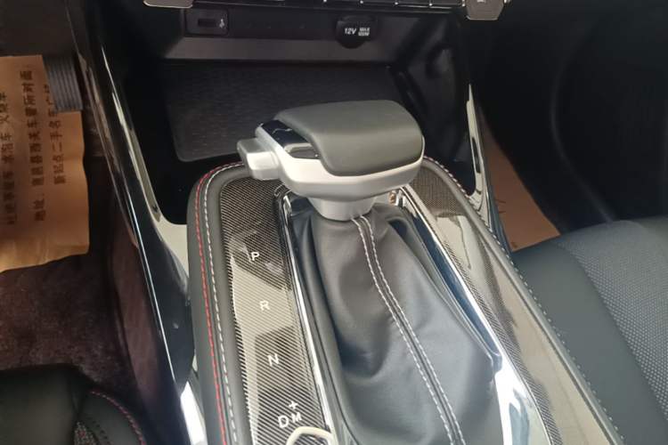 Used CHANGAN OSHAN X5 2021 1.6L CVT Luxury Model Gear Lever